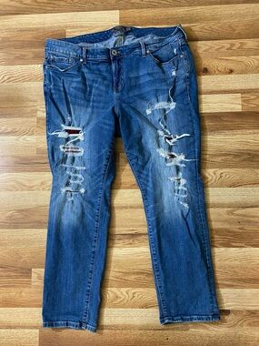 Torrid Distressed Blue Boyfriend Jeans with Red Underlay Size 18 Regular